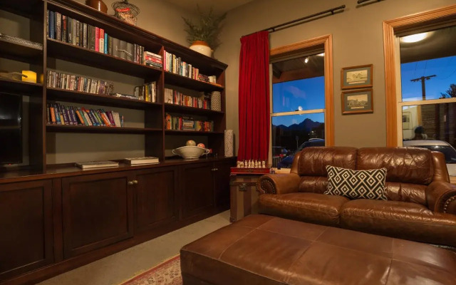 The Dairy Hotel Queenstown, A Naumi Chapter