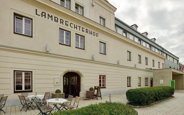 Naturparkhotel Lambrechterhof