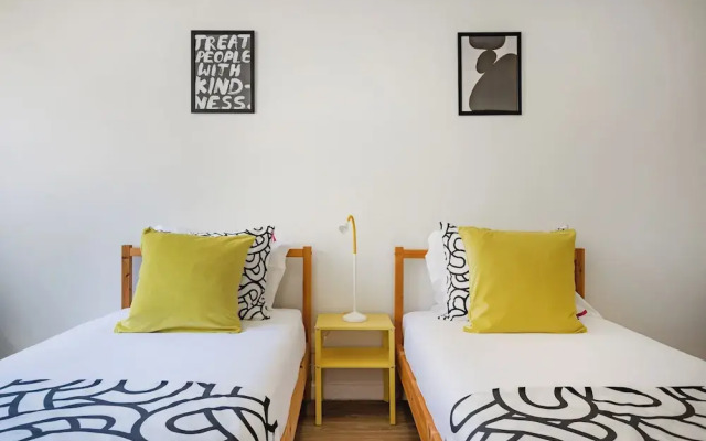 Foz Sea & City Retreat