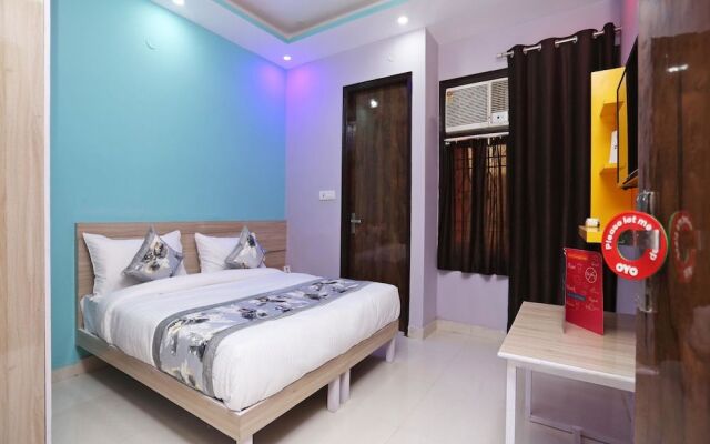OYO 14822 Hotel The Capitol