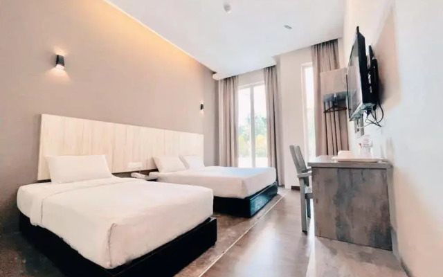 Karang Timur Motel