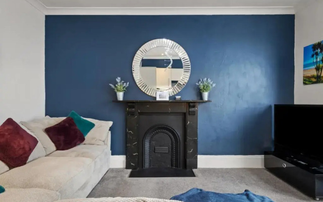 Caldey Bay Apartment - Lovely Sea Views