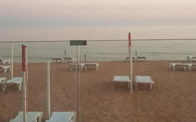 "Beach Apartment over the Sea" - I