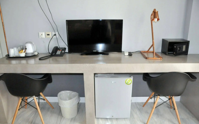 Lotus Center Apartments
