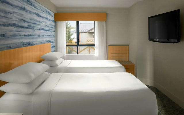 Delta Hotels by Marriott Whistler Village Suites