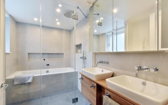 Stunning Mayfair 3 Bed £8 million Air Conditioned