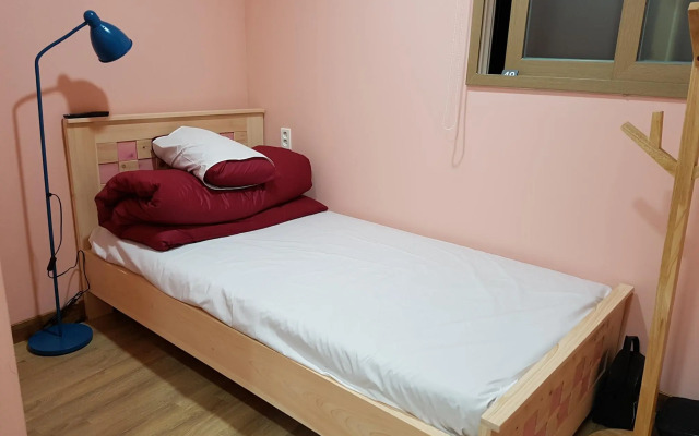 Quartz Hostel