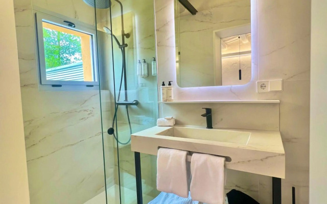 Hotel Aatu - Adults Only