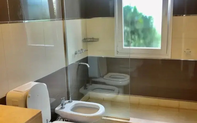 Acogedora Casa En Exclusivo Barrio