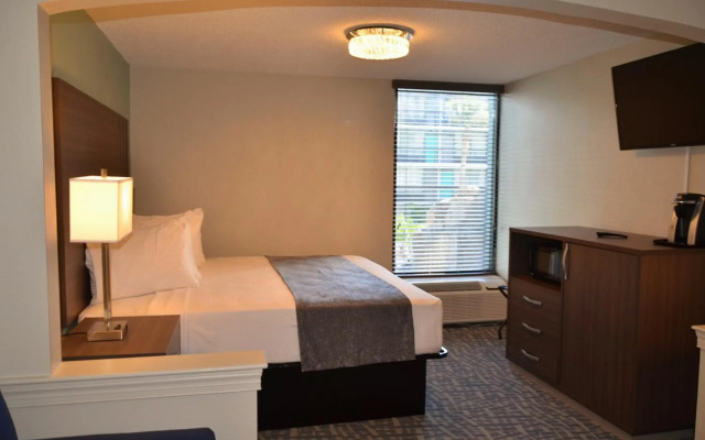 Opal Hotel & Suites