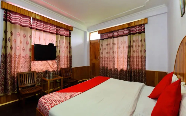 OYO 14741 Home Pleasant Studio at Kanyal Road