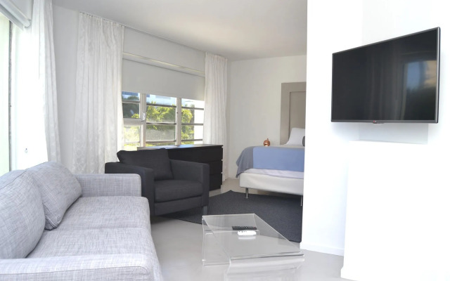 North Beach Hotel