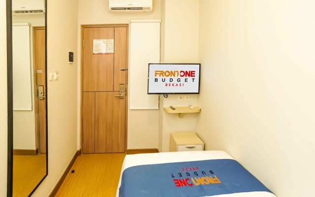 Front One Budget Bekasi – Guest Rooms – Bekasi