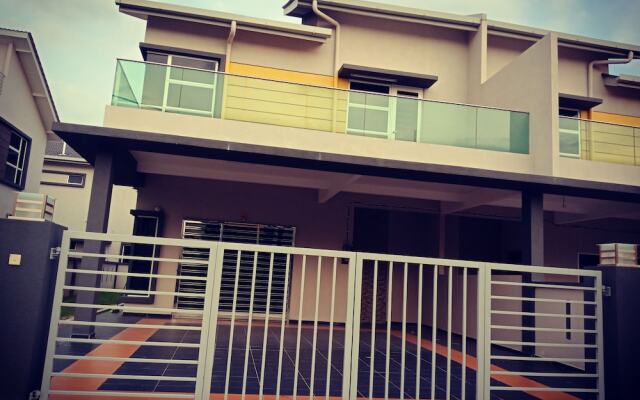 Thibas Homestay Sungai Pelek