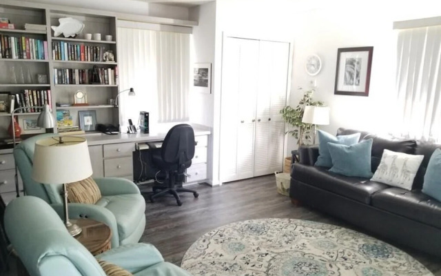 Waterfront vacation home with solar heated pool by Redawning