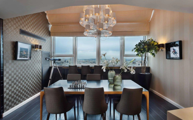 21st Floor 360 Suitop Hotel