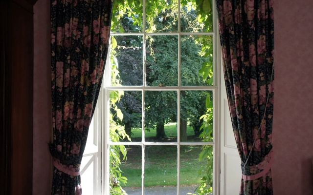 Bansha House