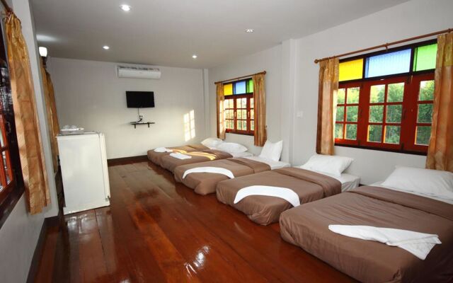 Rai Lam Poo Farm and Camping Resort
