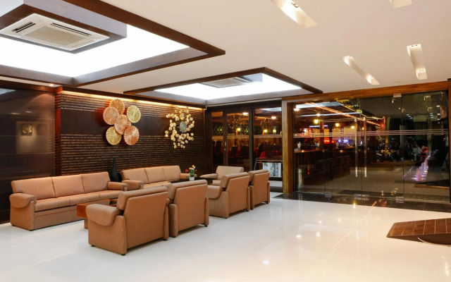 Inn House Hotel