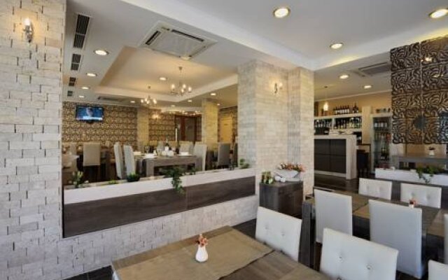 Kamilite Family Hotel