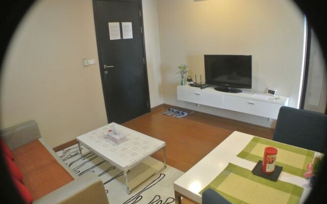 Diamond Sukhumvit by FIB