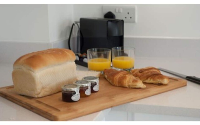 Tailored Stays - De Havilland House