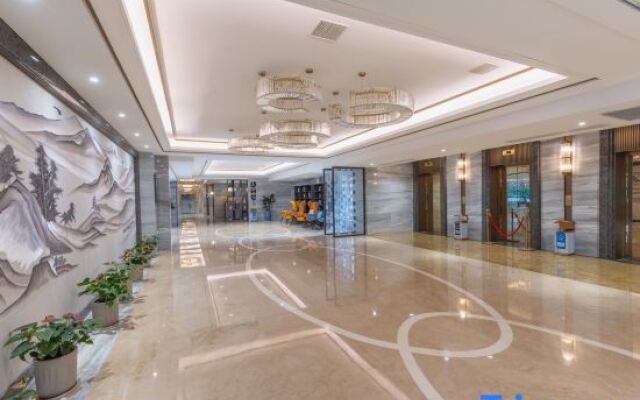 LANDISON Yuyao Hotel