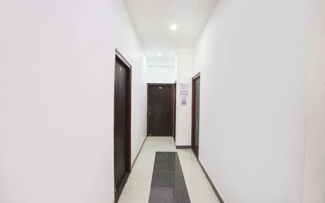 Fabhotel Om Palace