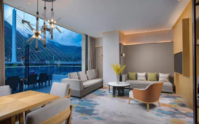 Hilton Garden Inn Nujiang