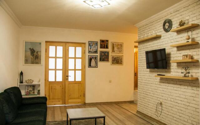Apartment Near Church