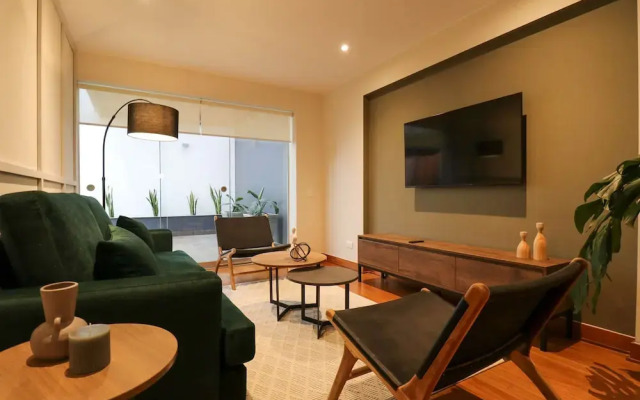 w Elegant 2BR w Spacious Terrace in Miraflores