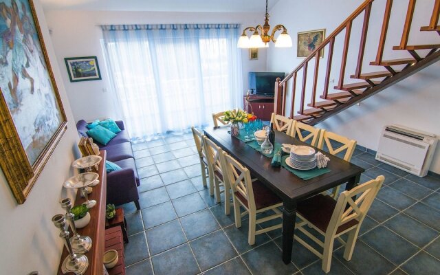 Villa With 7 Bedrooms in Maslinica, With Wonderful sea View, Private P