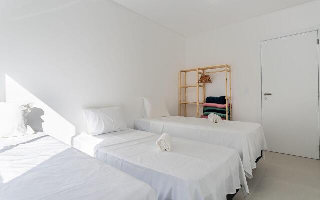 Apto c/piscina a 750m da Praia CCI105