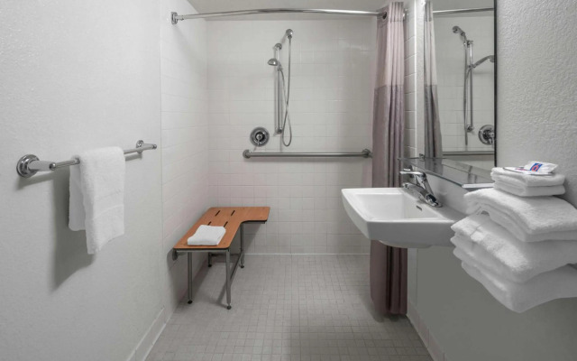 Motel 6 Carpinteria, CA - Santa Barbara - South