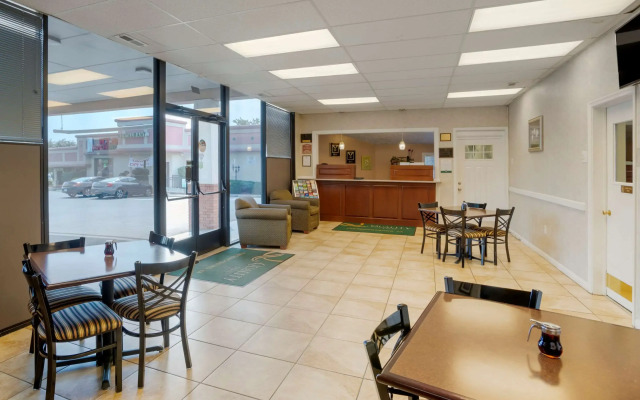 Quality Inn Fredericksburg near Historic Downtown