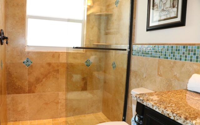 Jamaica Royale 002 - 1 Br Condo