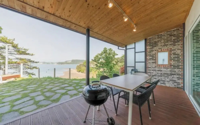 Sacheon Haewoolim Pension