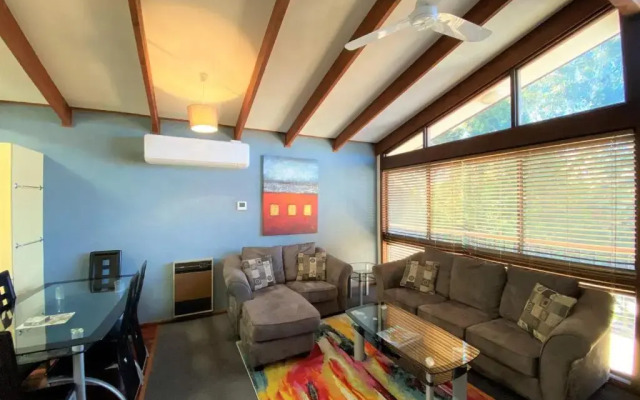 Eliza Lee 3 - Comfortable for the budget savvy