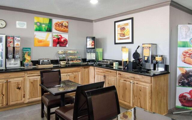 Quality Inn