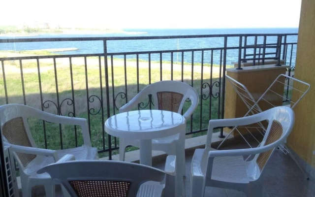 Aheloy Palace Apartments