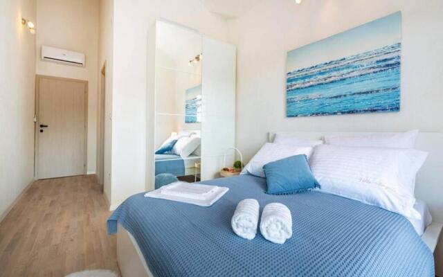 Poolincluded Villa Danijela