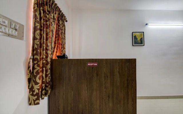 OYO 24044 Appledoor Service Apartment