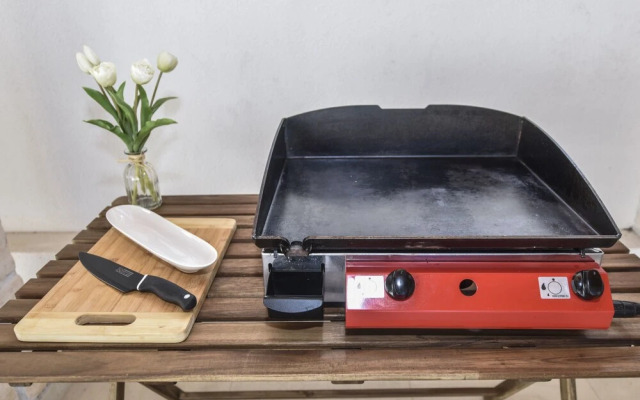 Holiday Home with Pool Oaza