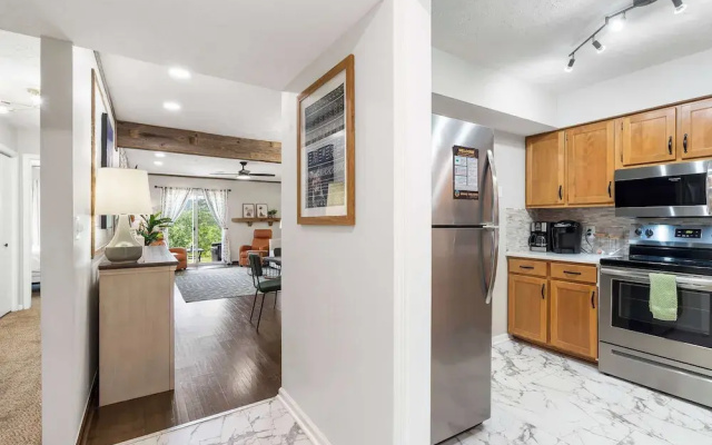 Stone Creek Retreat 2 BR Home!