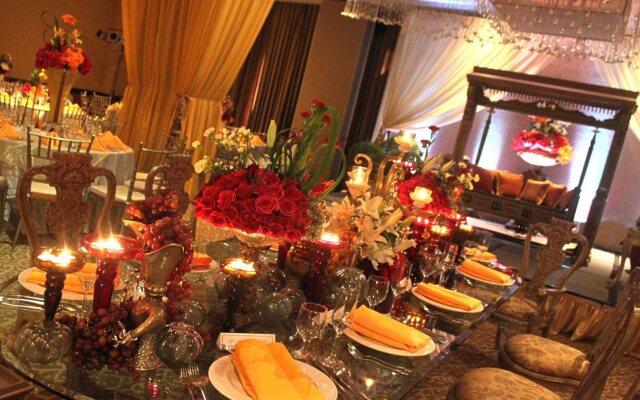 The Avenue Plaza Hotel