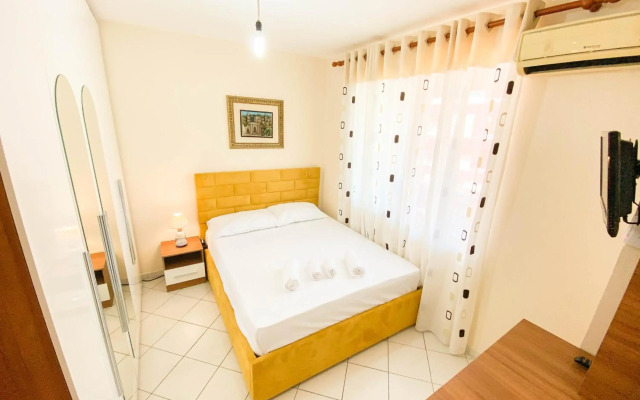 Comfortable Golem Beach Apartment