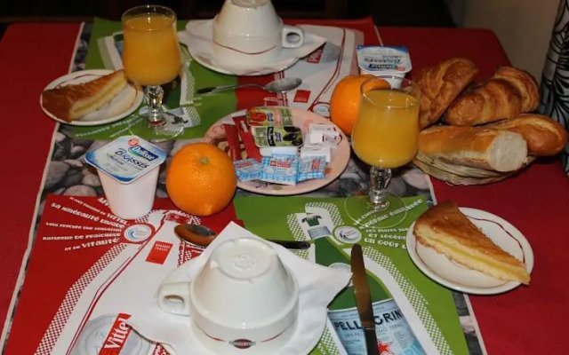 Hotel Bar Restaurant La Pomme de Pin