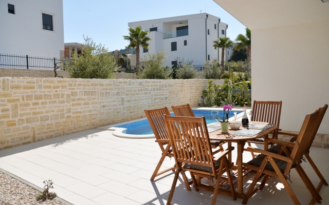 Apartment Nata - free parking A1 Murter, Island Murter