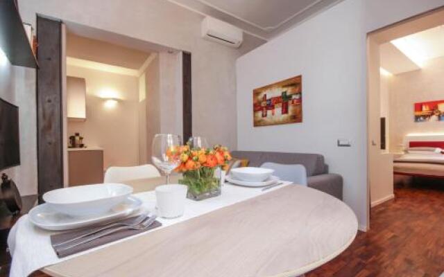 Living RHome - Condotti Apartment