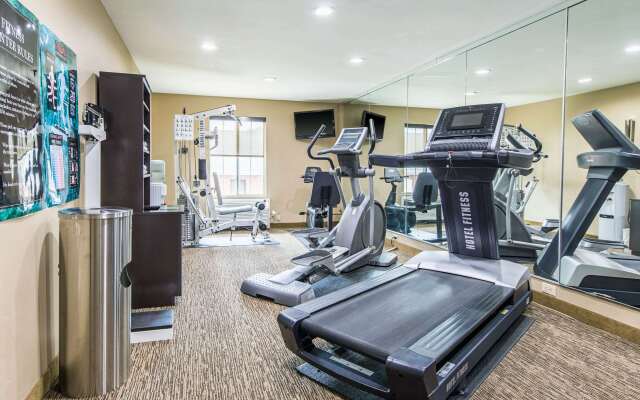 Comfort Inn & Suites Greenwood near University